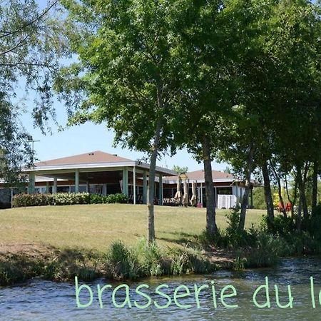 Bulles Etoilees Appartement Avec Jacuzzi Prive Montrevel-en-Bresse Экстерьер фото